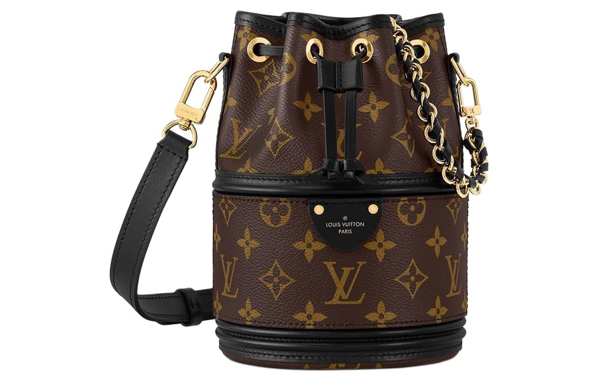 LOUIS VUITTON Canoé