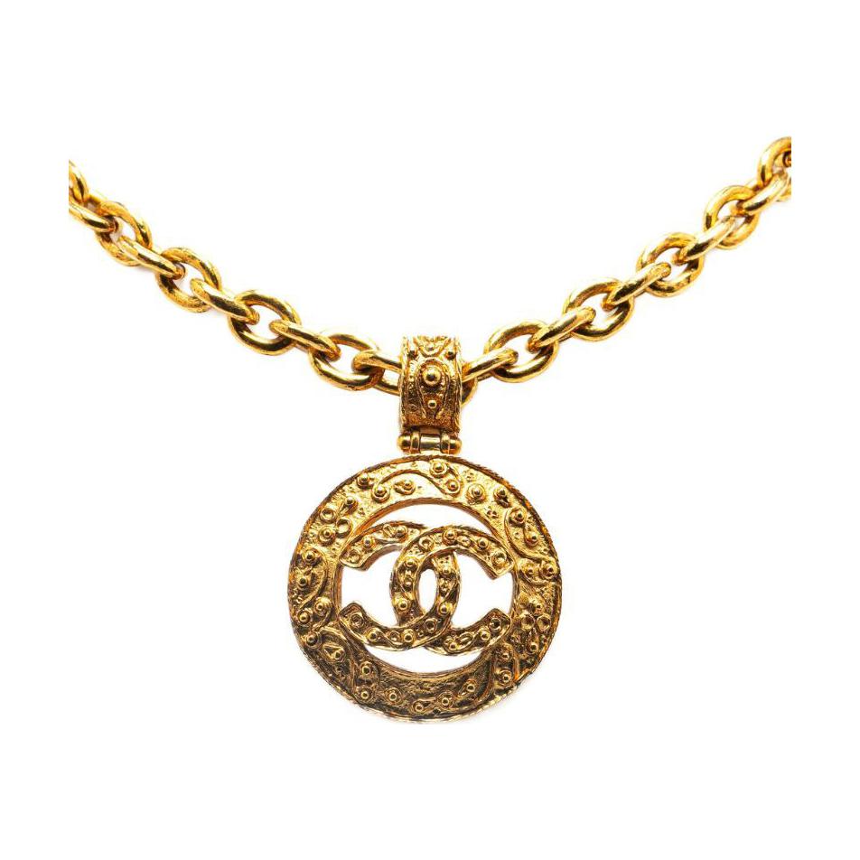 CHANEL 1994 Plated Cc Round Pendant Costume Necklace