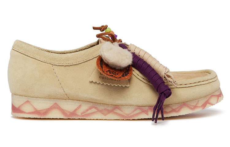 (WMNS) Clarks x Aries Wallabee 'Maple Combination' 26172454