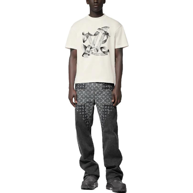 تيشيرت قطني جرافيكي من LOUIS VUITTON "أبيض" 1ABXR6