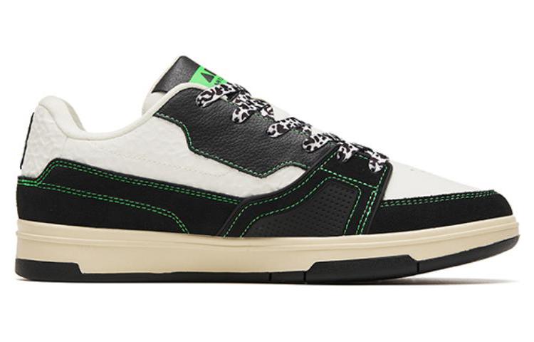 (WMNS) ANTA A-Shock Low 'Black White Green' 122248090S-1