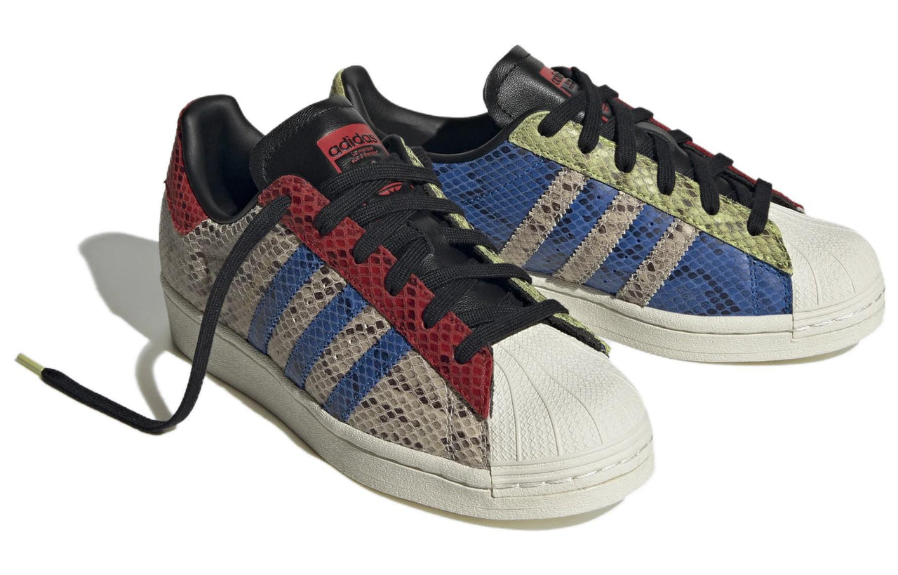 (WMNS) adidas Superstar 'Python' ID4279