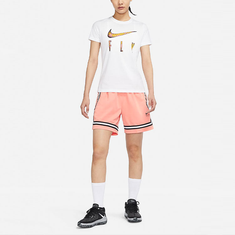 (WMNS) تي شيرت أبيض بأكمام قصيرة وياقة مستديرة وشعار Nike مطبوع عليه DN3049-100
