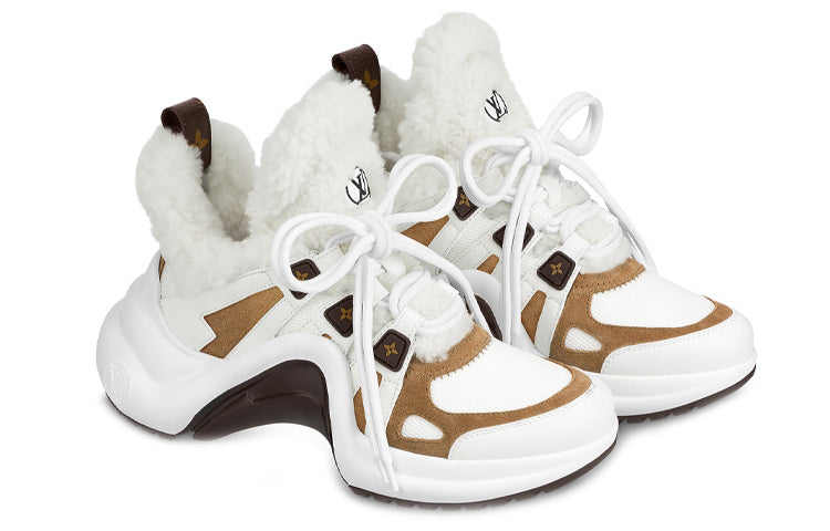 (WMNS) حذاء رياضي من جلد الغنم من LOUIS VUITTON LV Archlight باللون الأبيض والبني 1AACQS