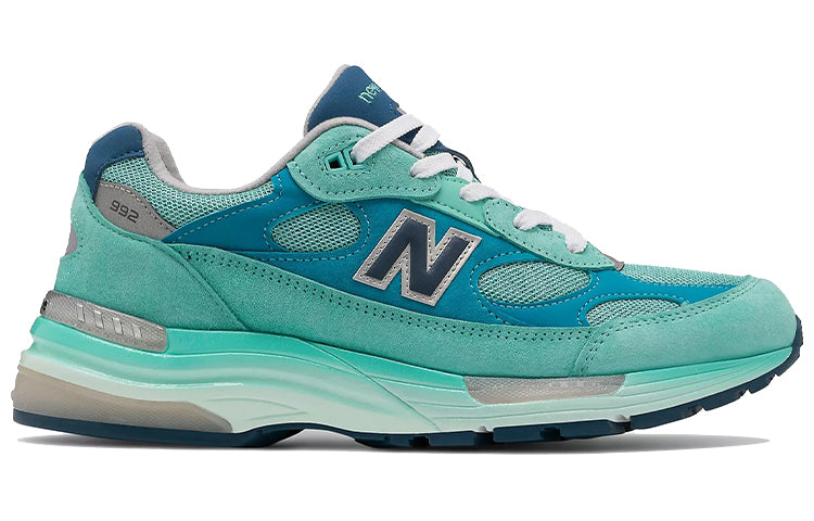 حذاء New Balance 992 صنع في الولايات المتحدة الأمريكية "أزرق فضي معدني" M992TB