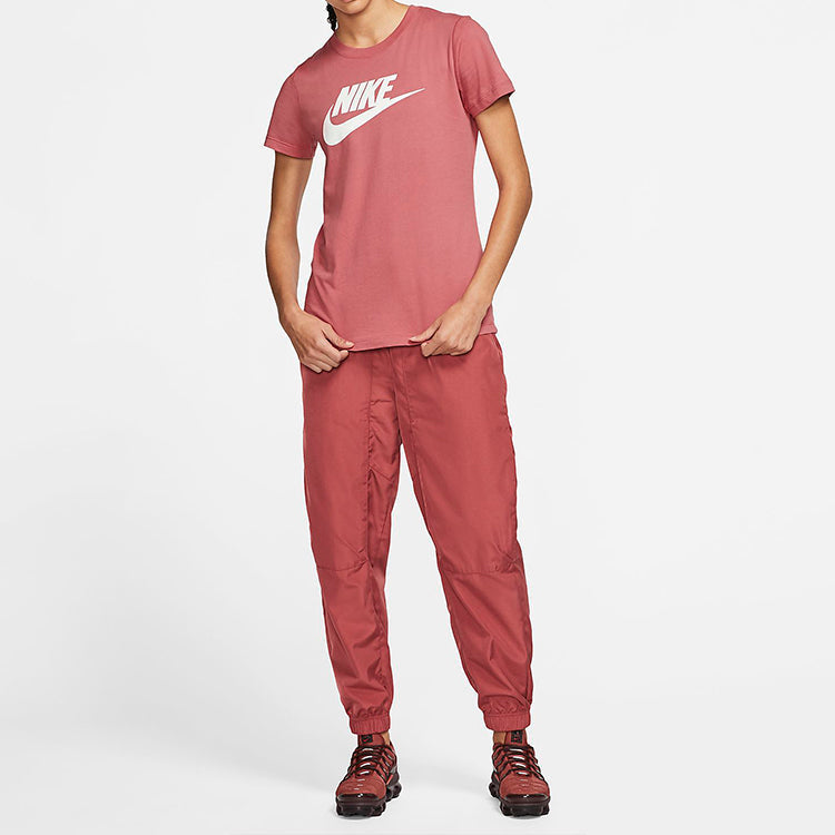 (WMNS) Nike Sportswear ESSENTIAL T Light redred BV6170-897