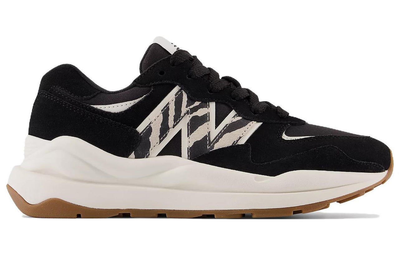 (WMNS) حذاء New Balance 57/40 "أسود أبيض" W5740APA