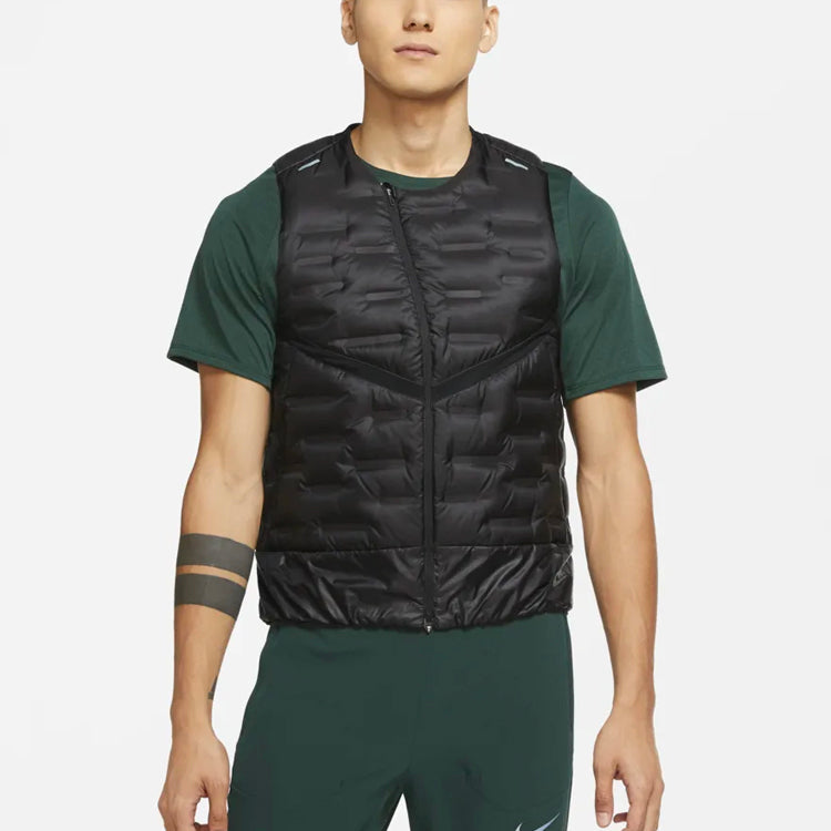 سترة Nike Aeroloft Stay Warm Woven Running العاكسة للضوء باللون الأسود CU7798-010