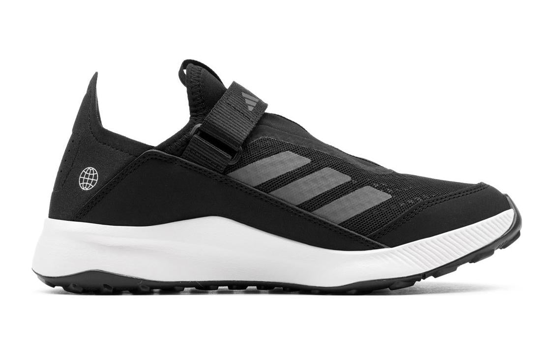 (GS) حذاء adidas Terrex Voyager 21 سهل الارتداء باللون الأسود والرمادي GW9334