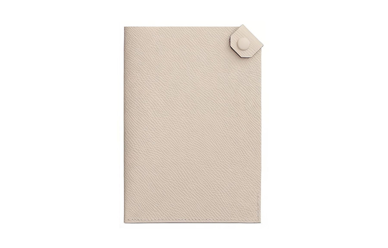 HERMES Tarmac Epsom Calfskin Passport Holder Small Size Women's 10 Craie Milkshake White