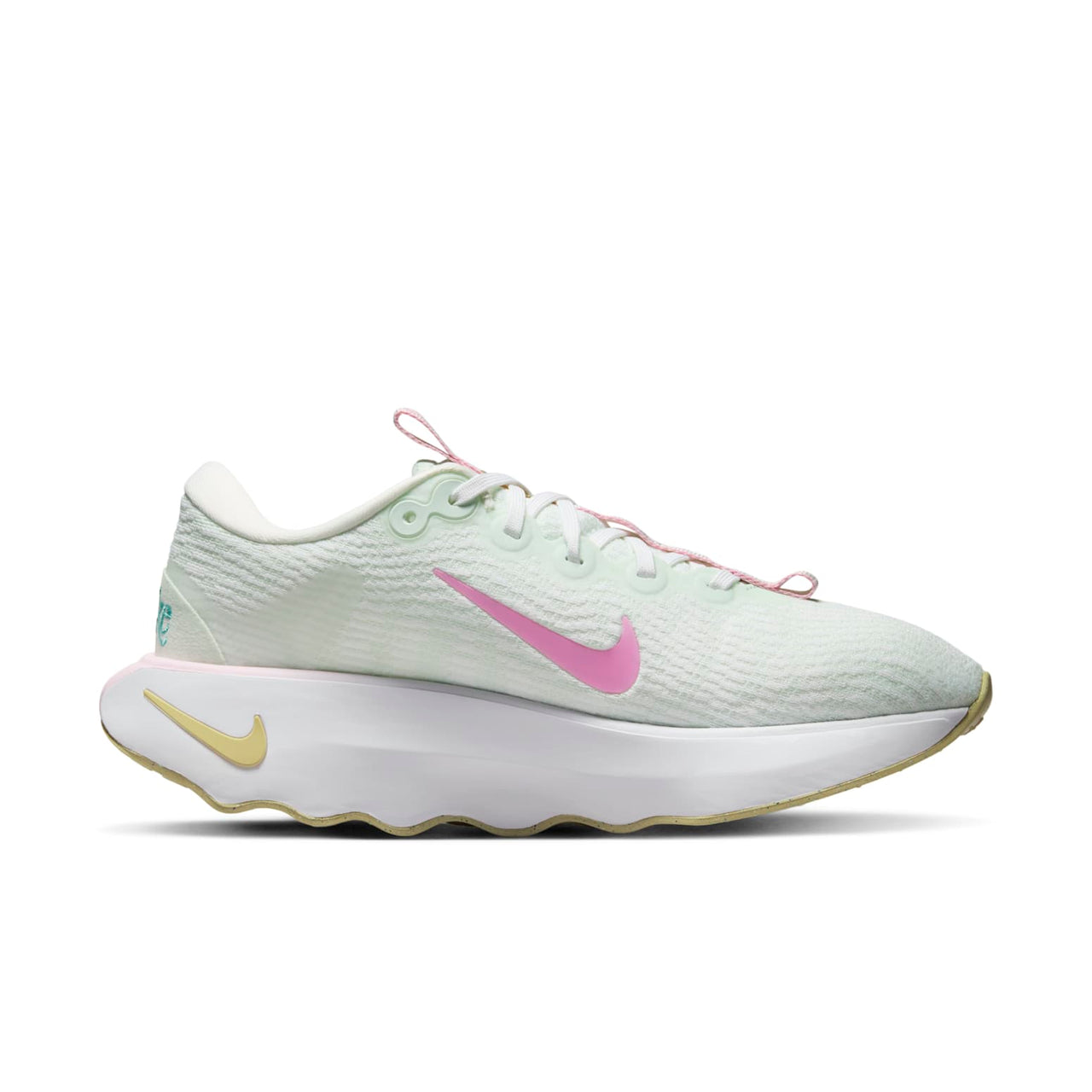 (WMNS) Nike Motiva 'White Green Frost ' HM3731-131