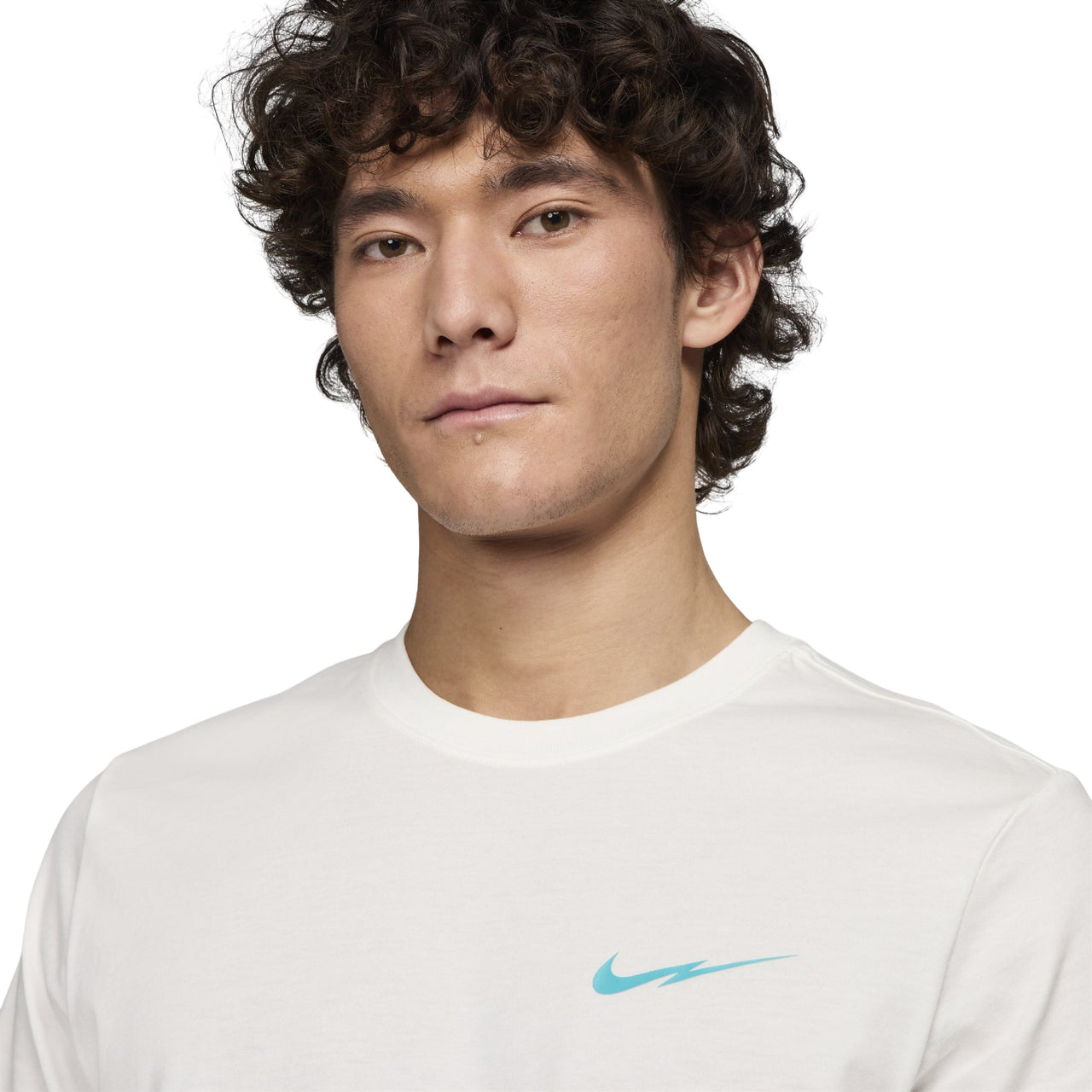 Nike Sportswear Swoosh T-Shirt Asia Sizing 'Sail' FZ5418-133