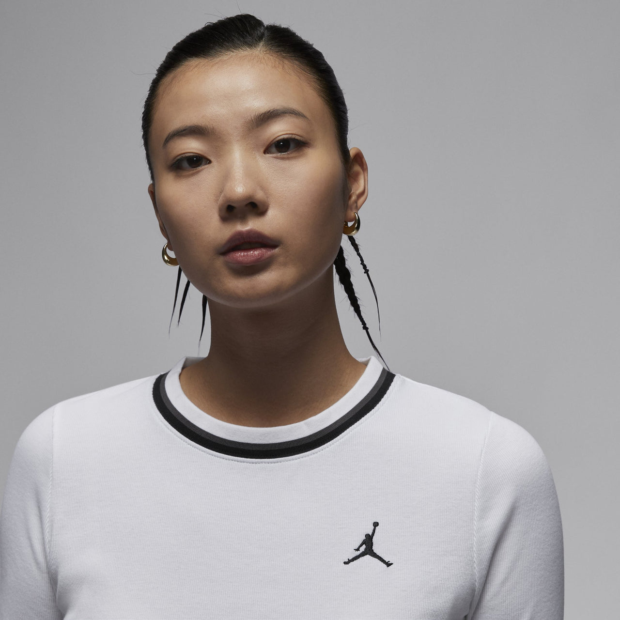 (WMNS) Air Jordan Knit Crop T-shirt Asia Sizing 'White Black' FV7090-100