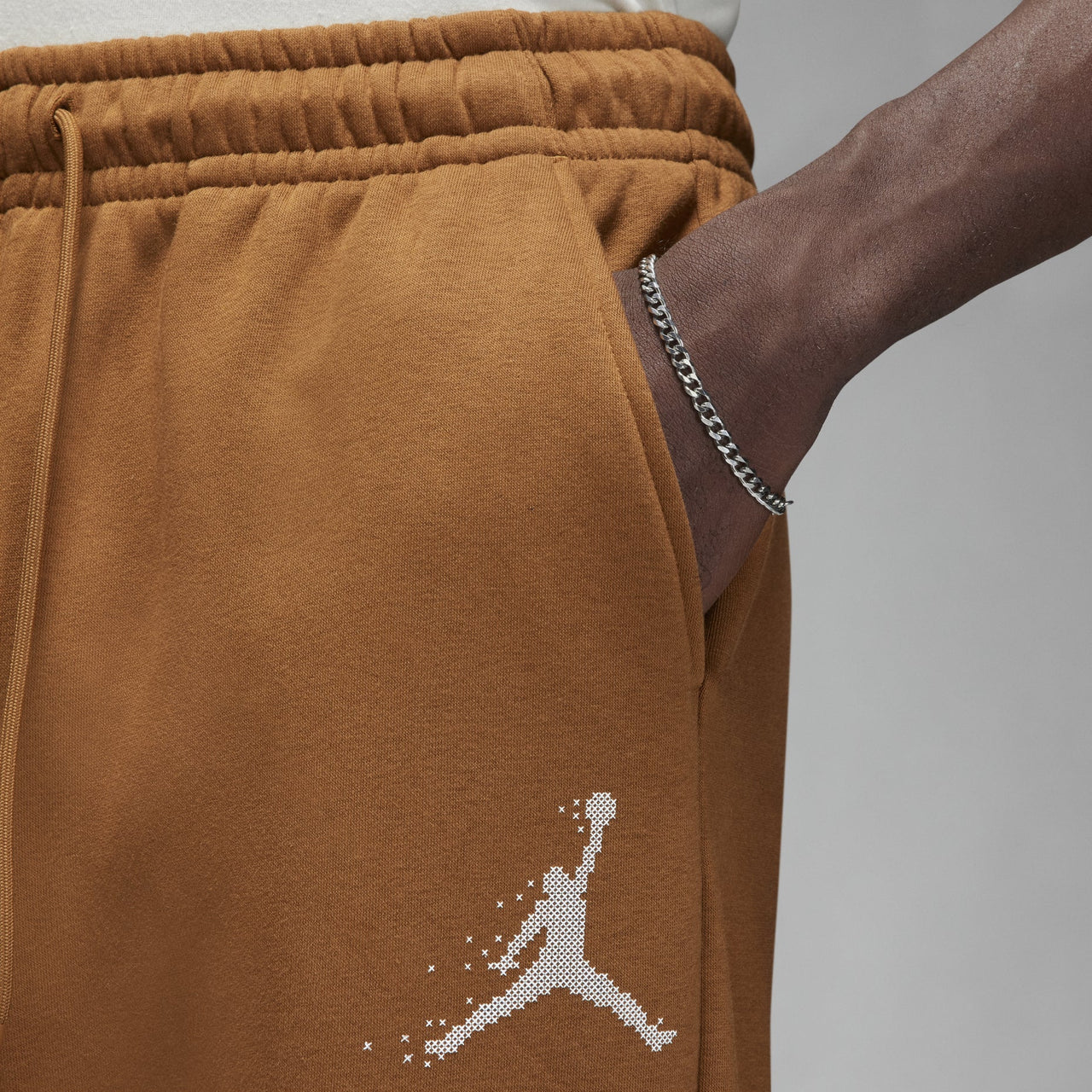 Air Jordan Essentials Holiday Fleece Sweatpants Asia Sizing 'Light British Tan' FD7468-281