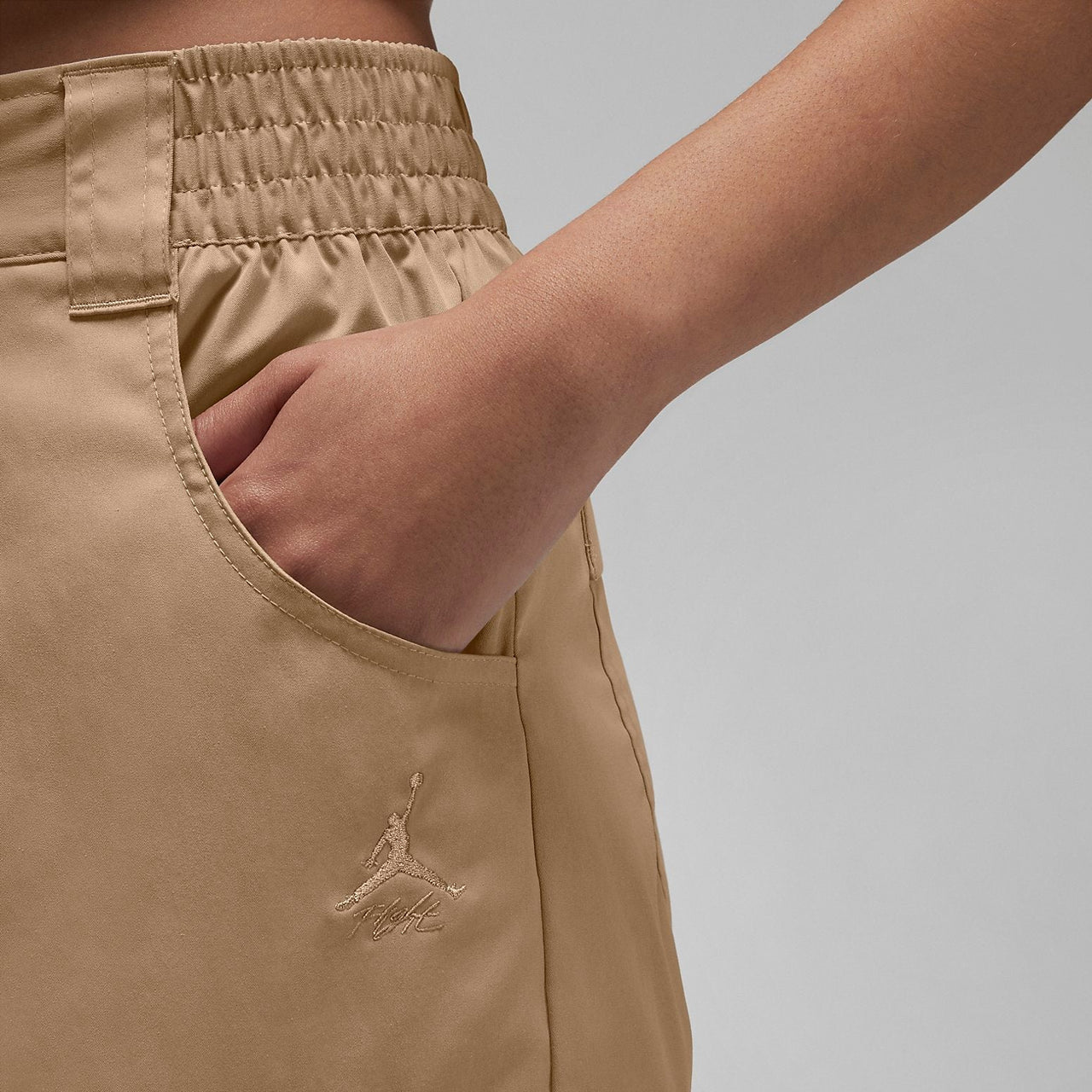 (WMNS) Air Jordan Chicago Pants 'Desert' DZ3349-254