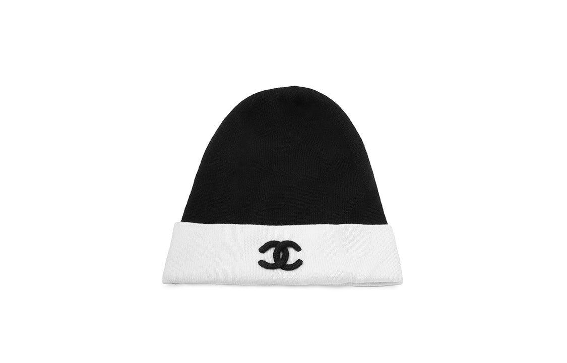 CHANEL 1986 1988 Two tone Beanie Hat