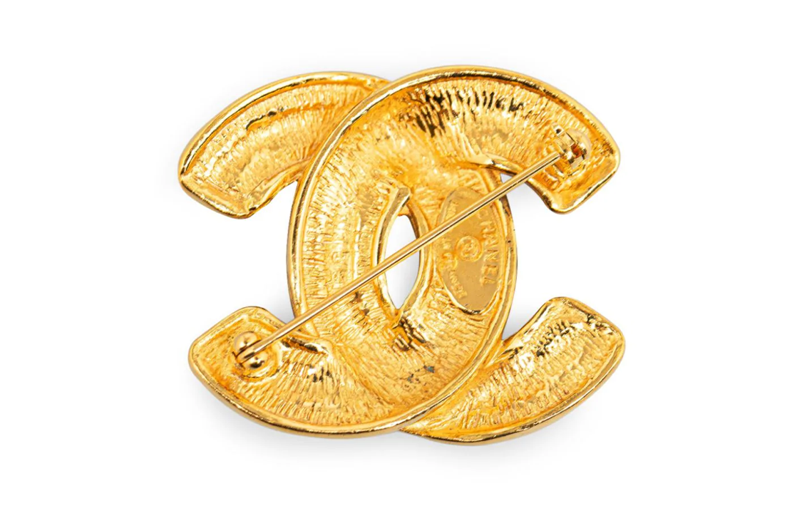 CHANEL 1990s Cc Matelassé Brooch