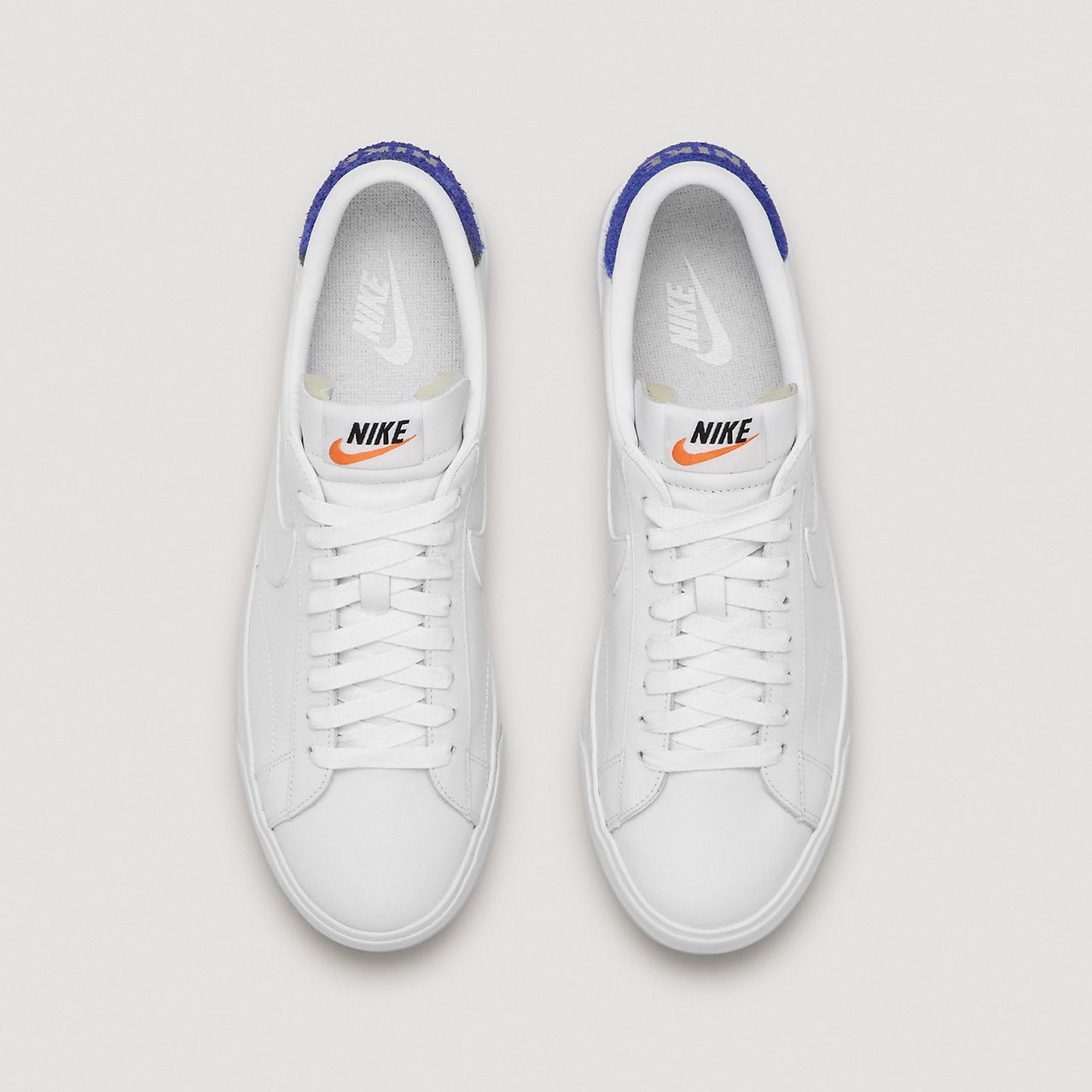 حذاء Nike FRAGMENT X Tennis Classic SP باللون الأبيض 693505-115