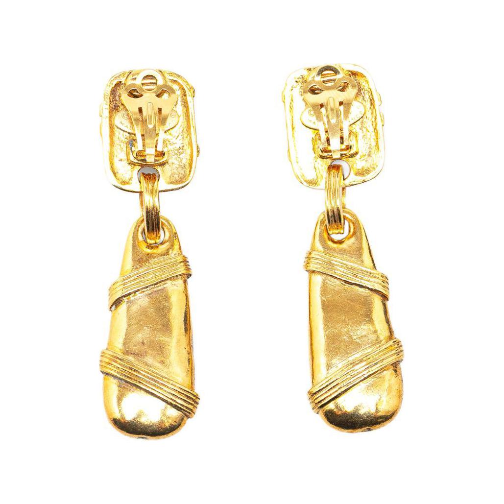 CHANEL 1994 Plated Cc Drop Clip On Costume Earrings