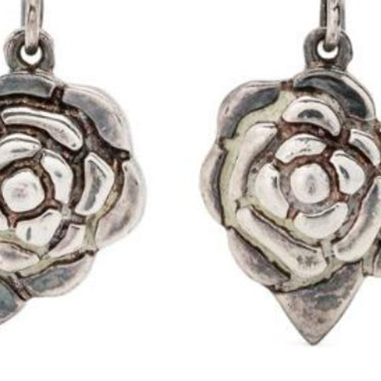 CHANEL 1990s Camélia Rose pendant Earrings