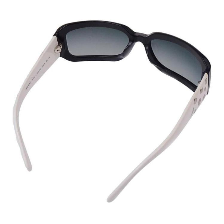 CHANEL 1990 2000 Icons Rectangle frame Sunglasses