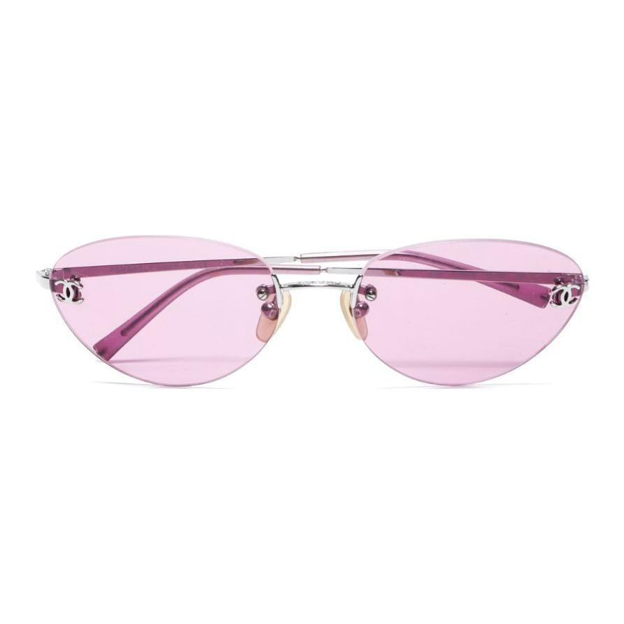 CHANEL 1990 2000s Cat eye Sunglasses