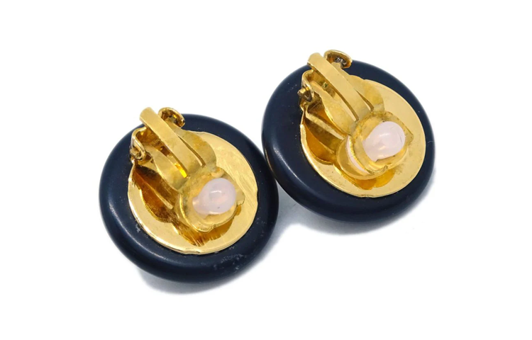 CHANEL 1996 Shell Motif CC logo Button Clip on Earrings