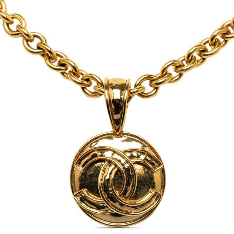 CHANEL 1994 Plated Cc Round Medallion Pendant Necklace Costume Necklace