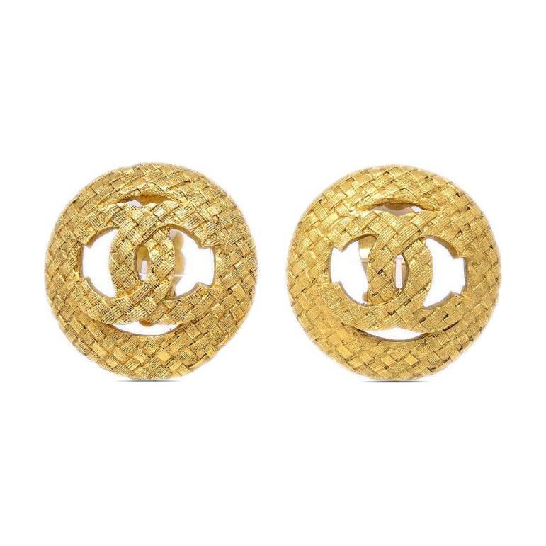 CHANEL 1994 Tweed effect CC logo Clip on Earrings