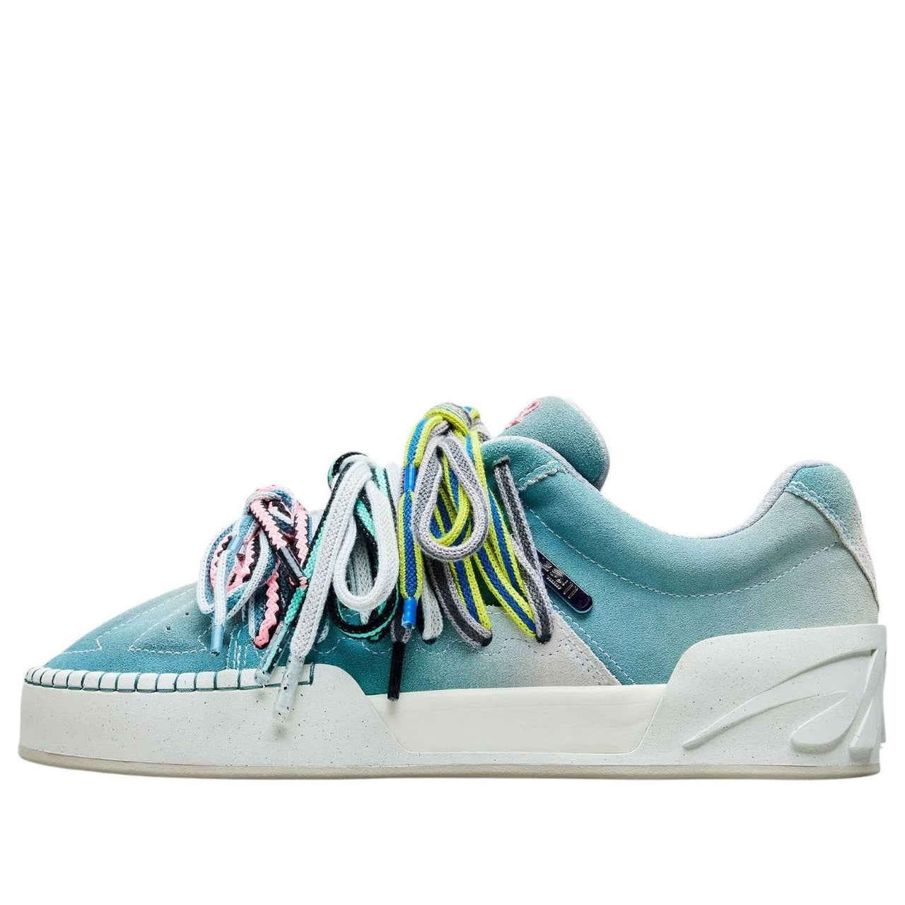 ANTA x Kyrie Irving Hela Style Roots 'Ombre Blue' 8125C1802S-1