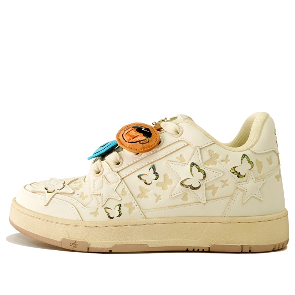 حذاء تزلج منخفض من KAALIXTO x NEWMASUS "بيج" KSH240715
