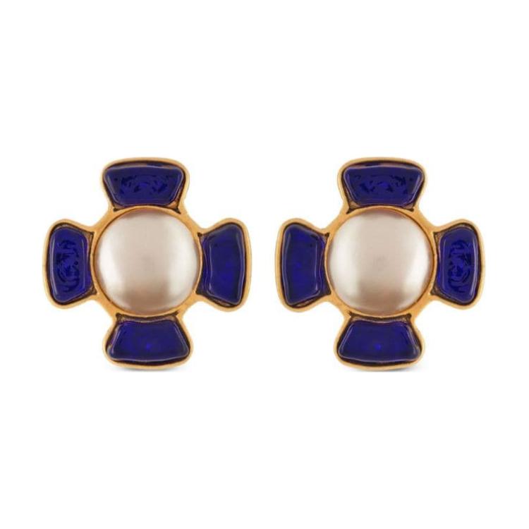 CHANEL 1980s Faux pearl Clip on Earrings