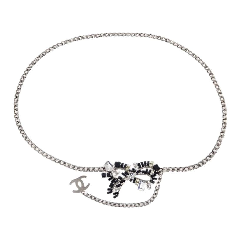 CHANEL 1990 2000s Bow embellished Chain Belt