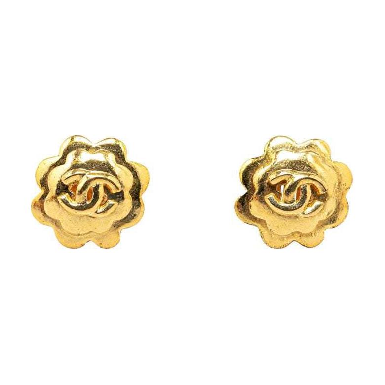 CHANEL 1996 Plated Cc Flower Clip On Costume Earrings