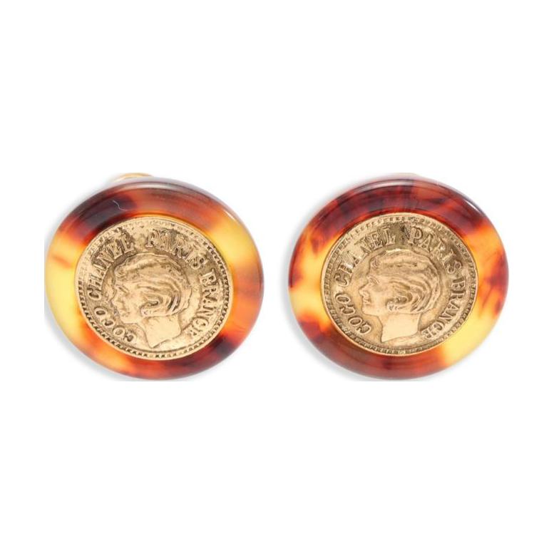 CHANEL 1997 Tortoiseshell effect Coin Clip on Earrings