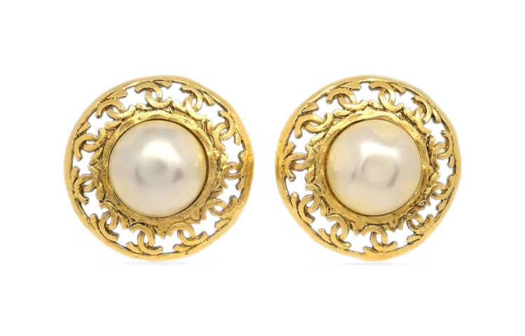 CHANEL 1990-2000s Cc Button Clip-on Earrings