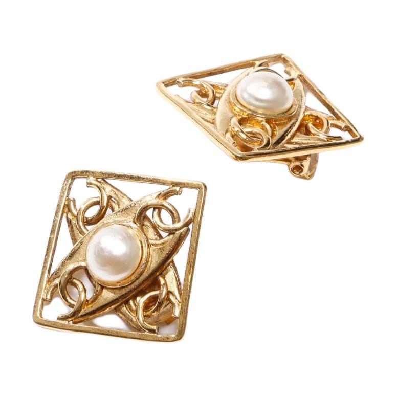 CHANEL 1980 1990 Cc Faux Pearl Clip On Earrings Costume Earrings