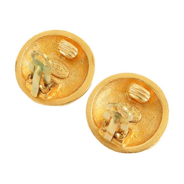 CHANEL 1996 Gold Plated Cc Round Clip On Earrings Costume Earrings
