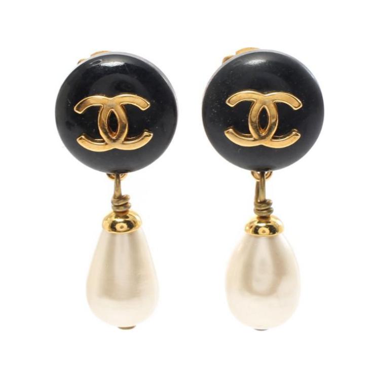 CHANEL 1997 Cc Pearl embellished Clip on Earrings