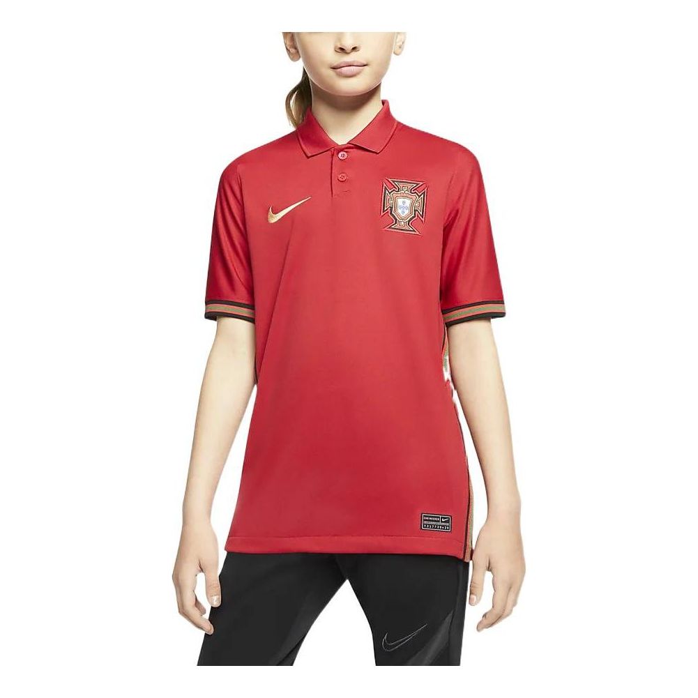 (GS) قميص بولو Nike Portugal 2020 Sports Home Solid Color Stripe بأكمام قصيرة للأولاد والبنات باللون الأحمر CD1040-687