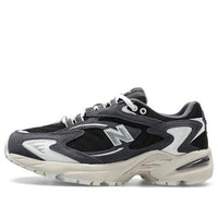 New Balance 725 'Black White Silver' ML725AC