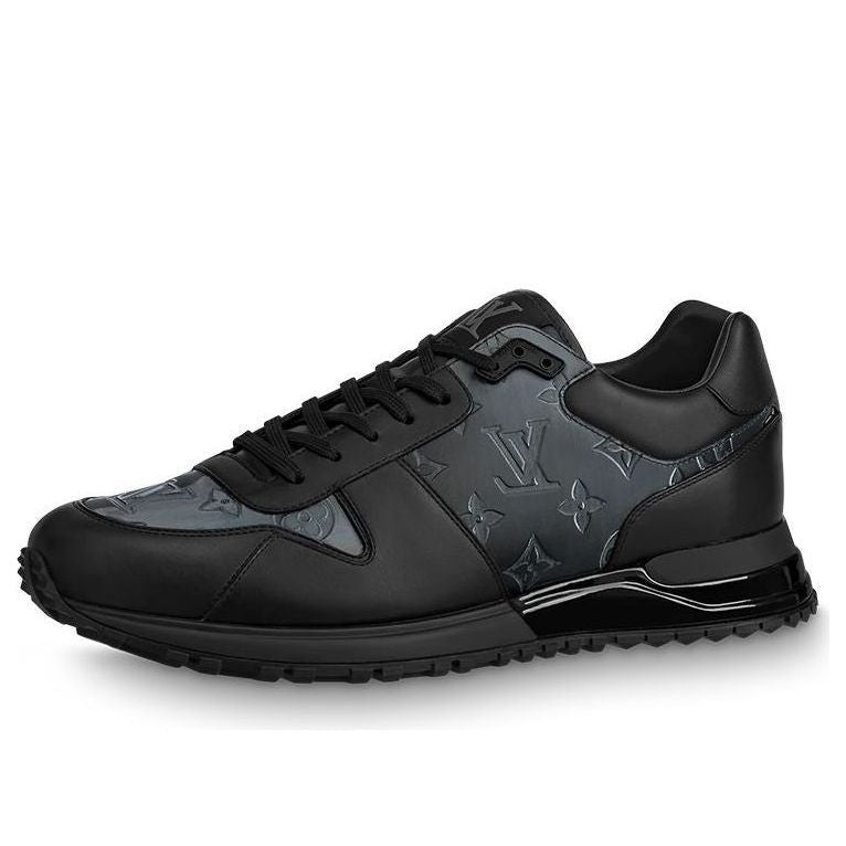 حذاء رياضي Run Away من LOUIS VUITTON باللون الأسود مع شعار رمادي 1A8KJA