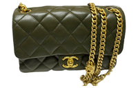 CHANEL 22K Autumn And Winter Sheepskin Flap Bag, Shoulder Bag, Crossbody Bag Small Size Women's Olive Green