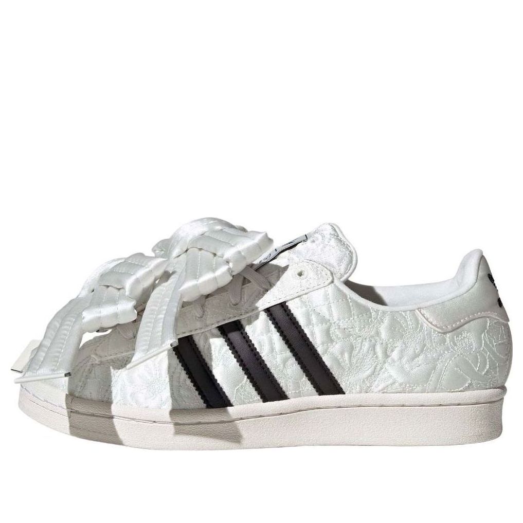 (WMNS) adidas Caroline Hu Superstar 'White Black' JR7977