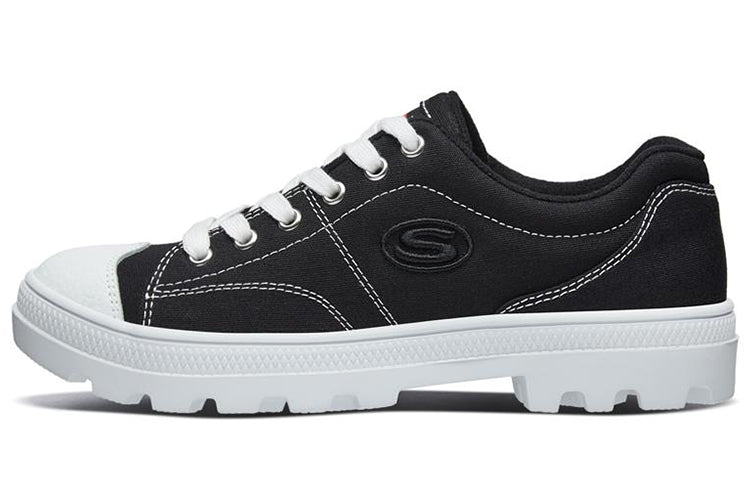 (WMNS) Skechers Roadies Low-Top Sneakers Black 74370-BLK