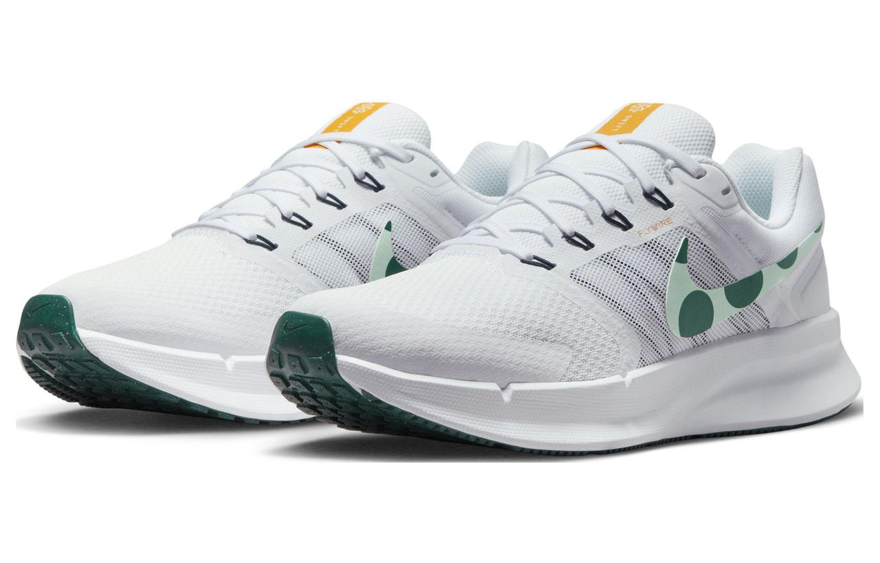 Nike Run Swift 3 DR2695-100