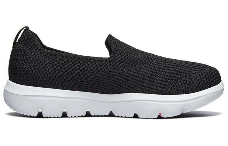 (WMNS) Skechers Go Walk Evolution Ultra Loafers Black/White 15761-BKW