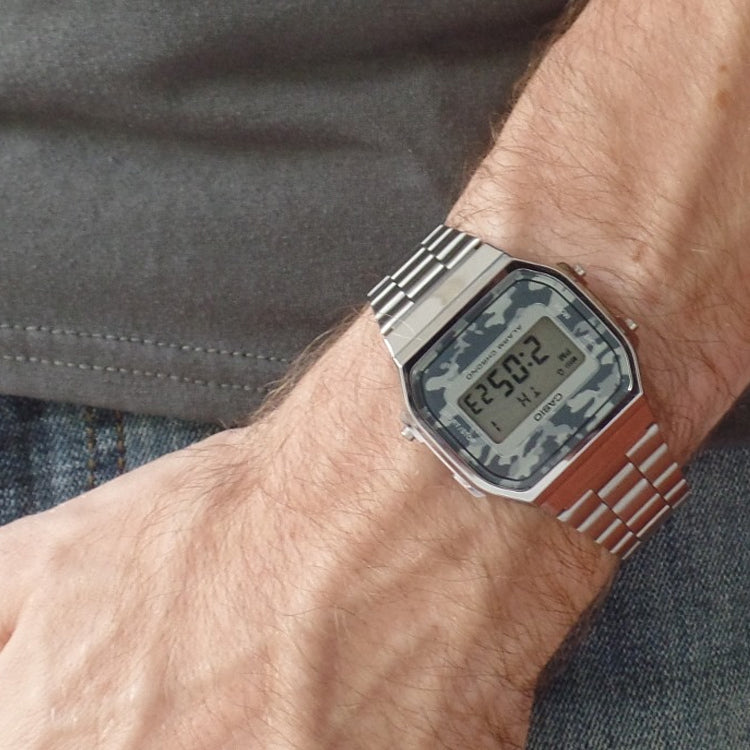 Men's CASIO VINTAGE Retro Small waterproof Watch Stainless Steel Strap Mens Silver Digital A168WEC-1VT