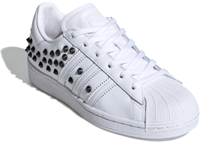 (WMNS) adidas Superstar 'Studs' FV3344