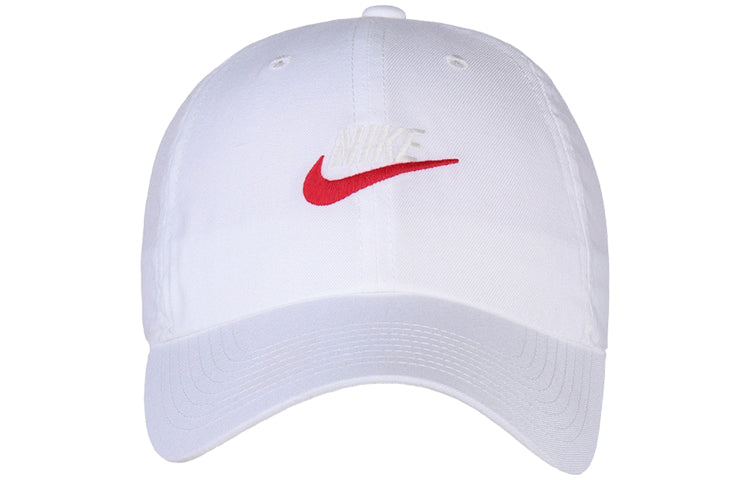 قبعة Nike Sportswear Heritage86 Futura Washed باللونين الأبيض والأحمر 913011-121